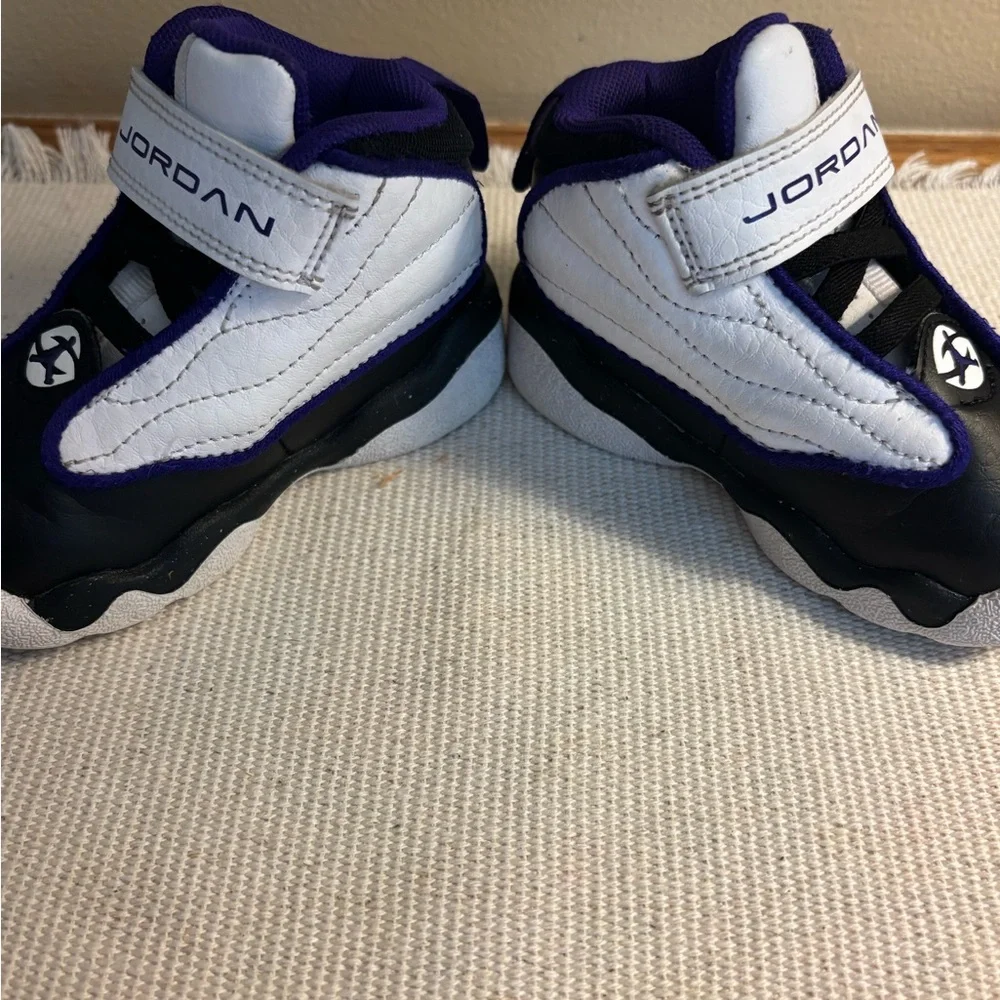 Baby Jordan’s High top Pro Strong toddler size 5
